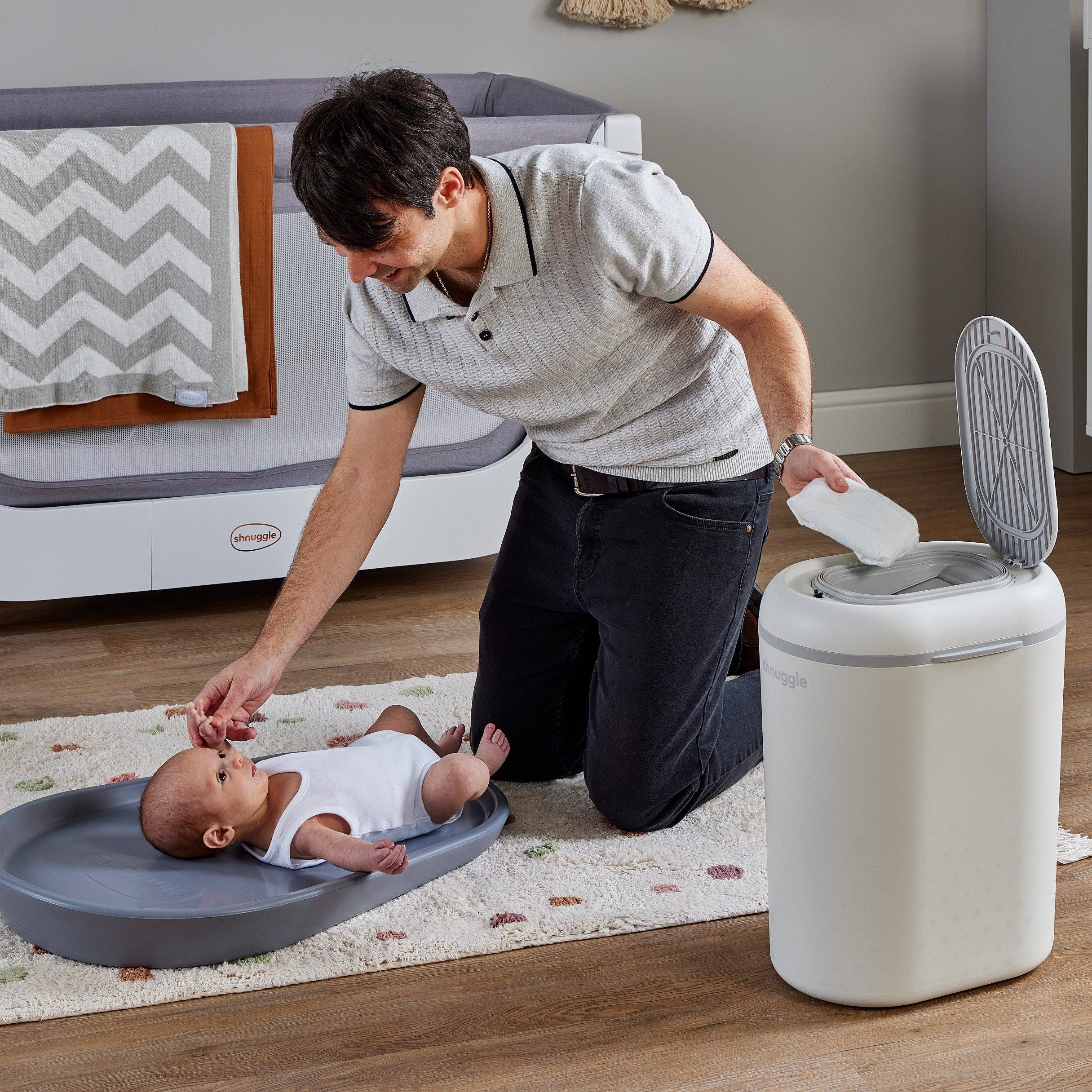 Shnuggle Eco-Touch Diaper Pail + 30 Better Bag Liners