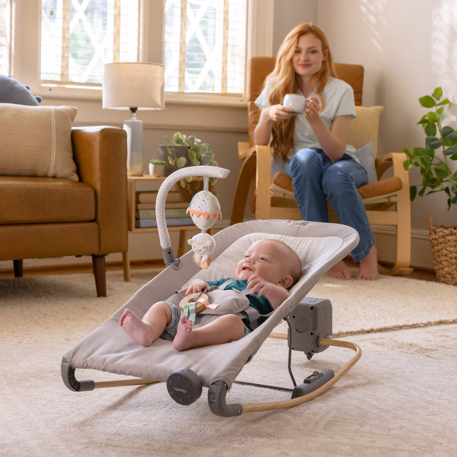 Ingenuity Keep InMotion Automatic Baby Rocking Seat
