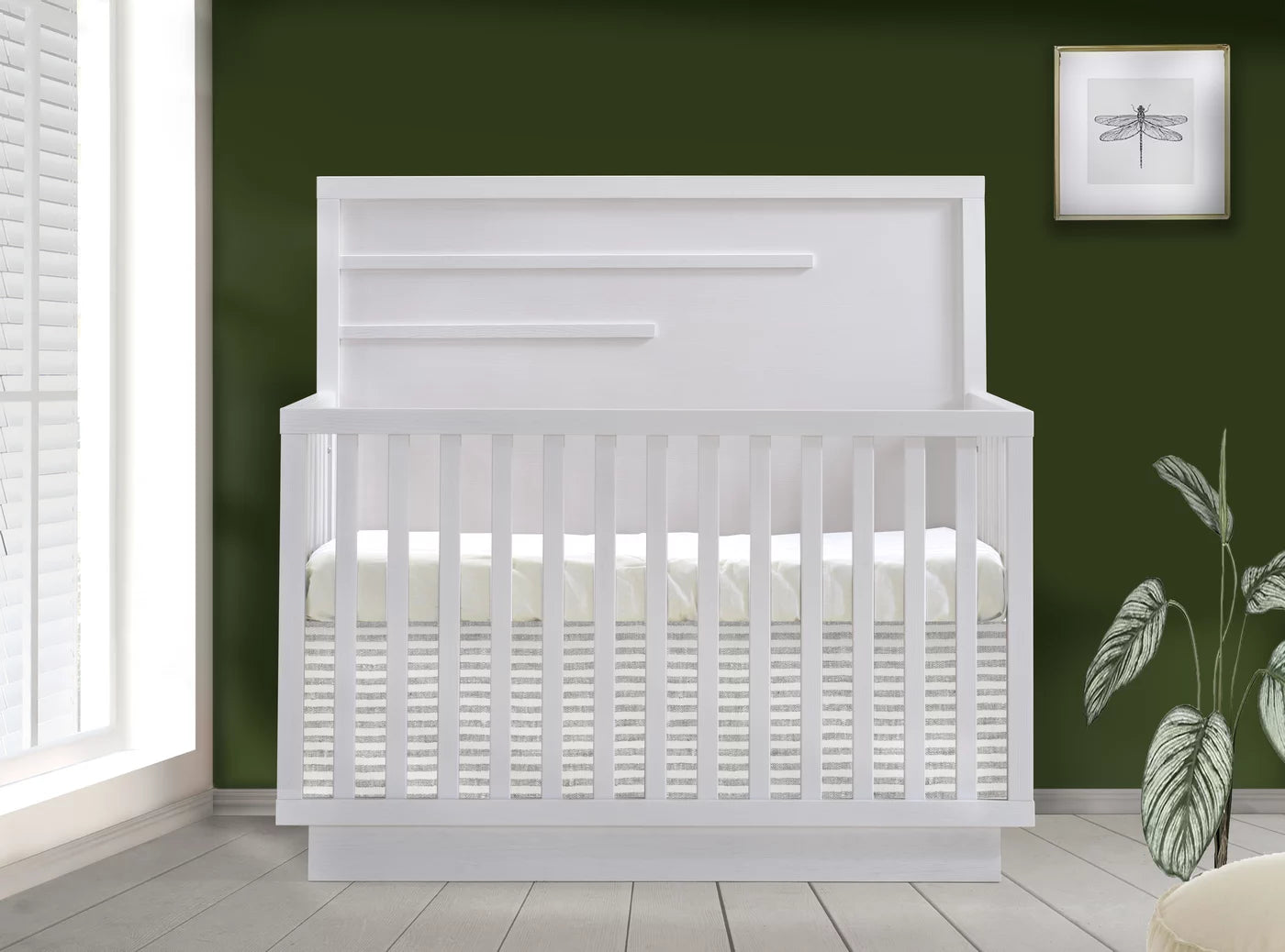 Natart Como Convertible Crib With Horizontal Molding