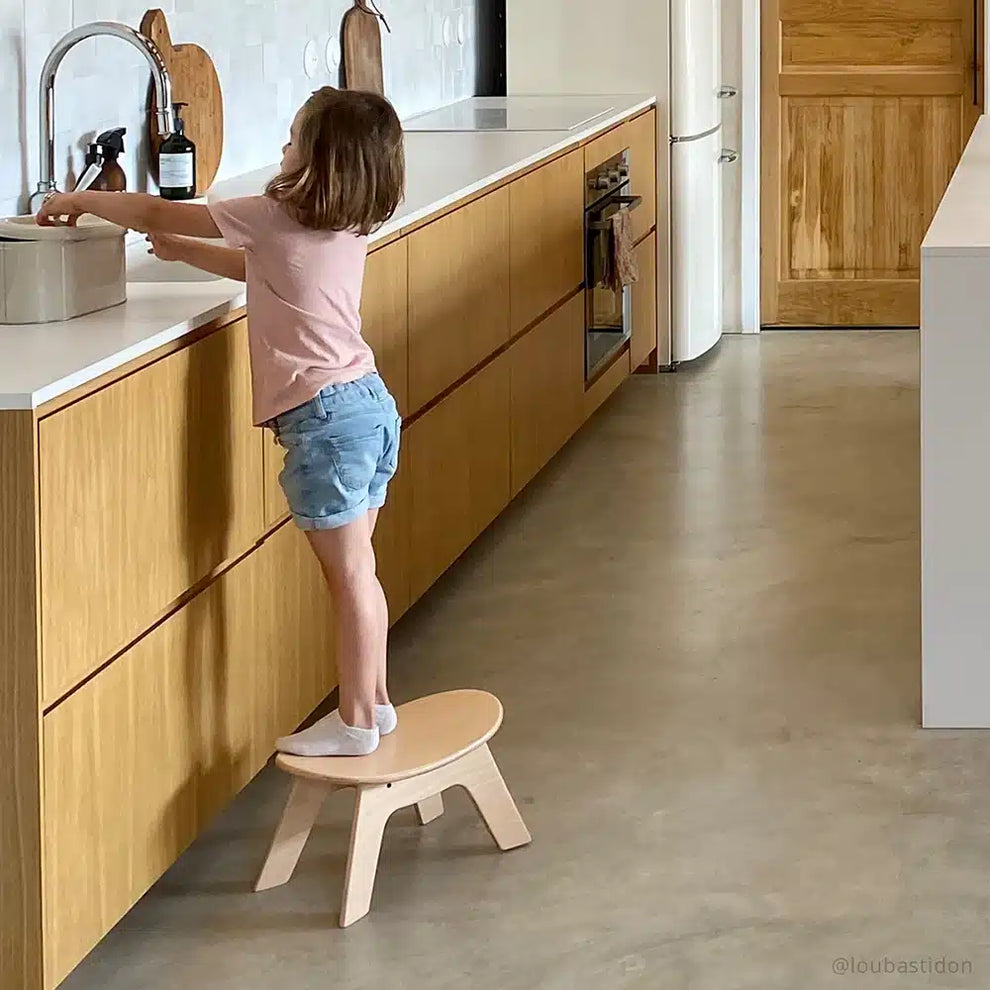 Charlie Crane HIBO Stool