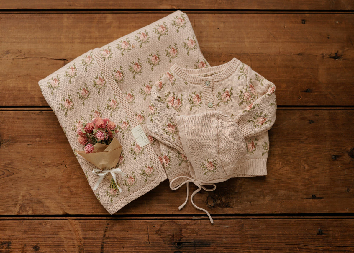 Peluche Floral Intarsia Knit Blanket