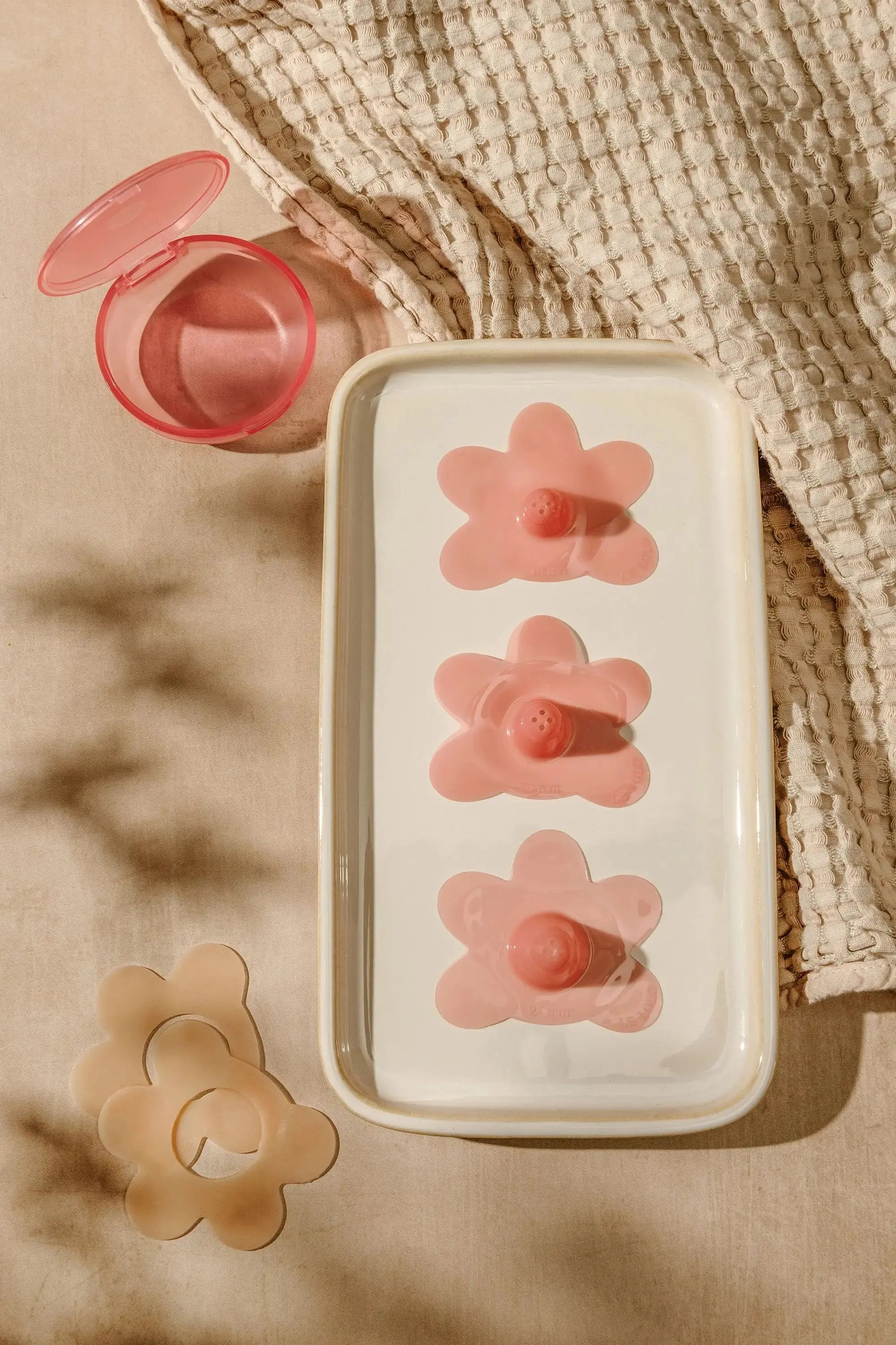 Le LoLo Nipple Shield Set, 3 Sizes in 1