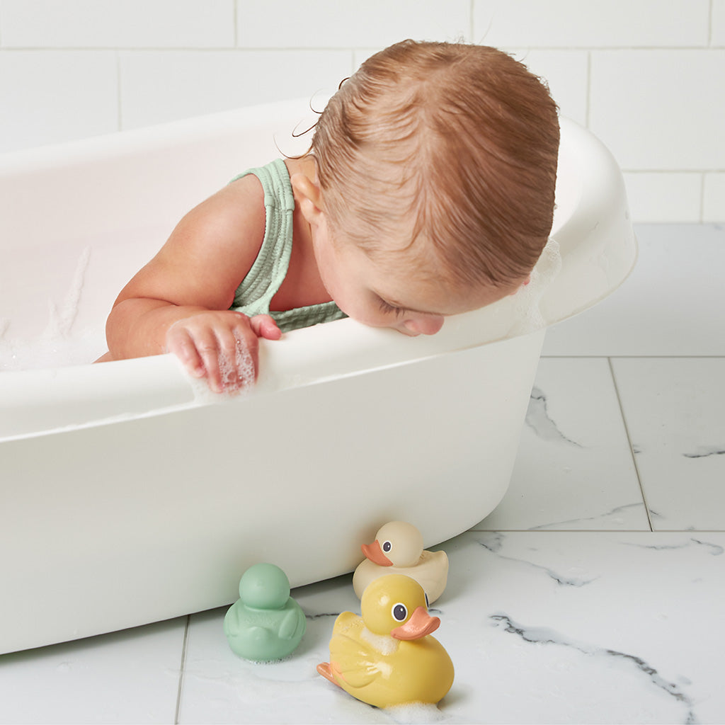Itzy Ritzy Ducky Family Bath Toy Set