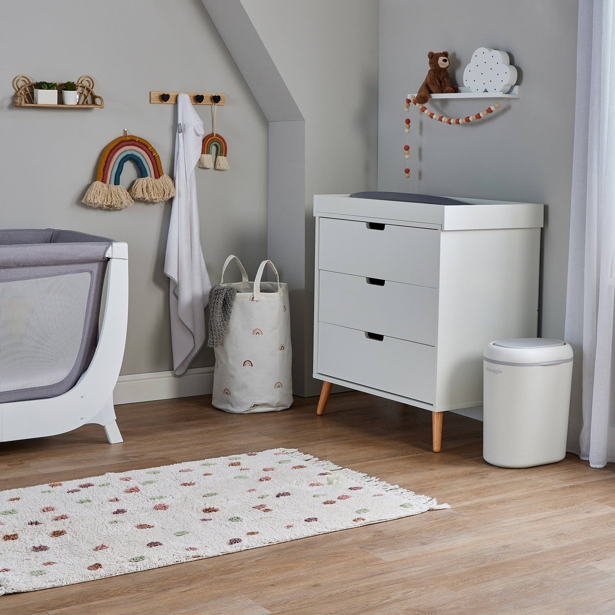Shnuggle Eco-Touch Diaper Pail + 30 Better Bag Liners