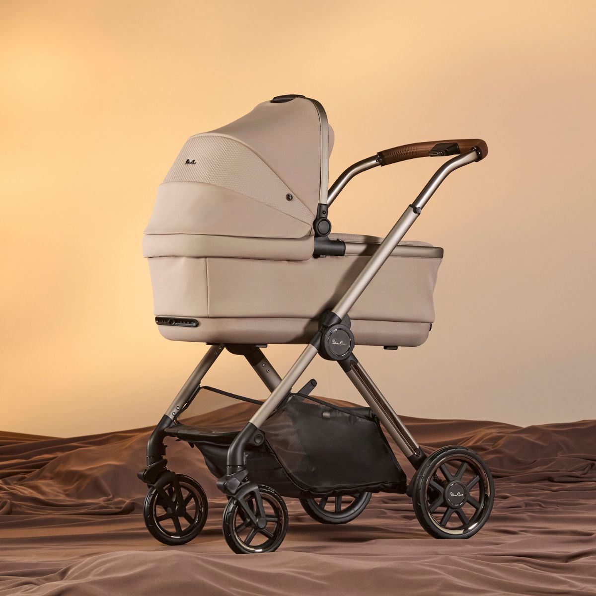Silver Cross Reef 2 Multi-terrain Modular Stroller + Folding Bassinet Bundle