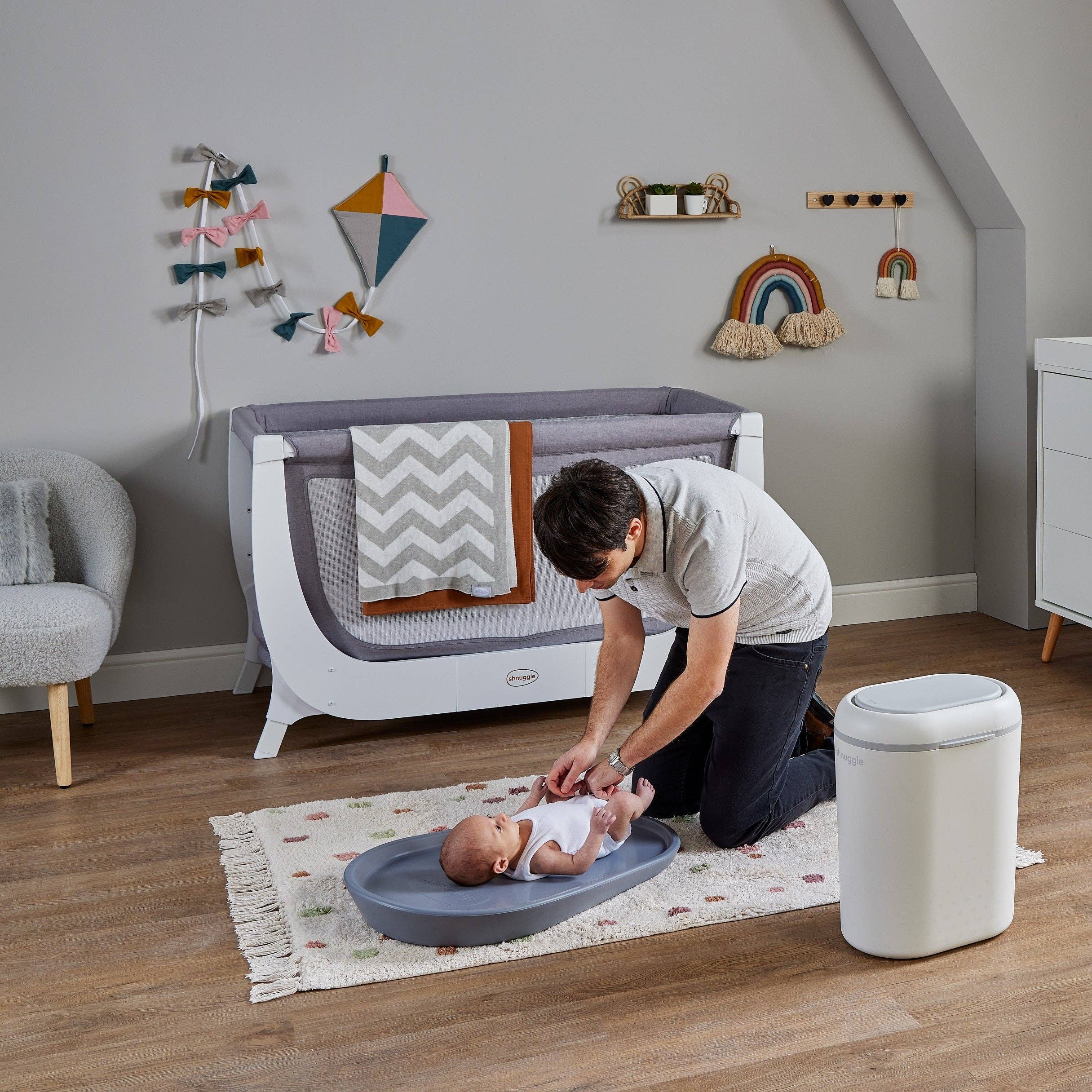 Shnuggle Eco-Touch Diaper Pail + 30 Better Bag Liners