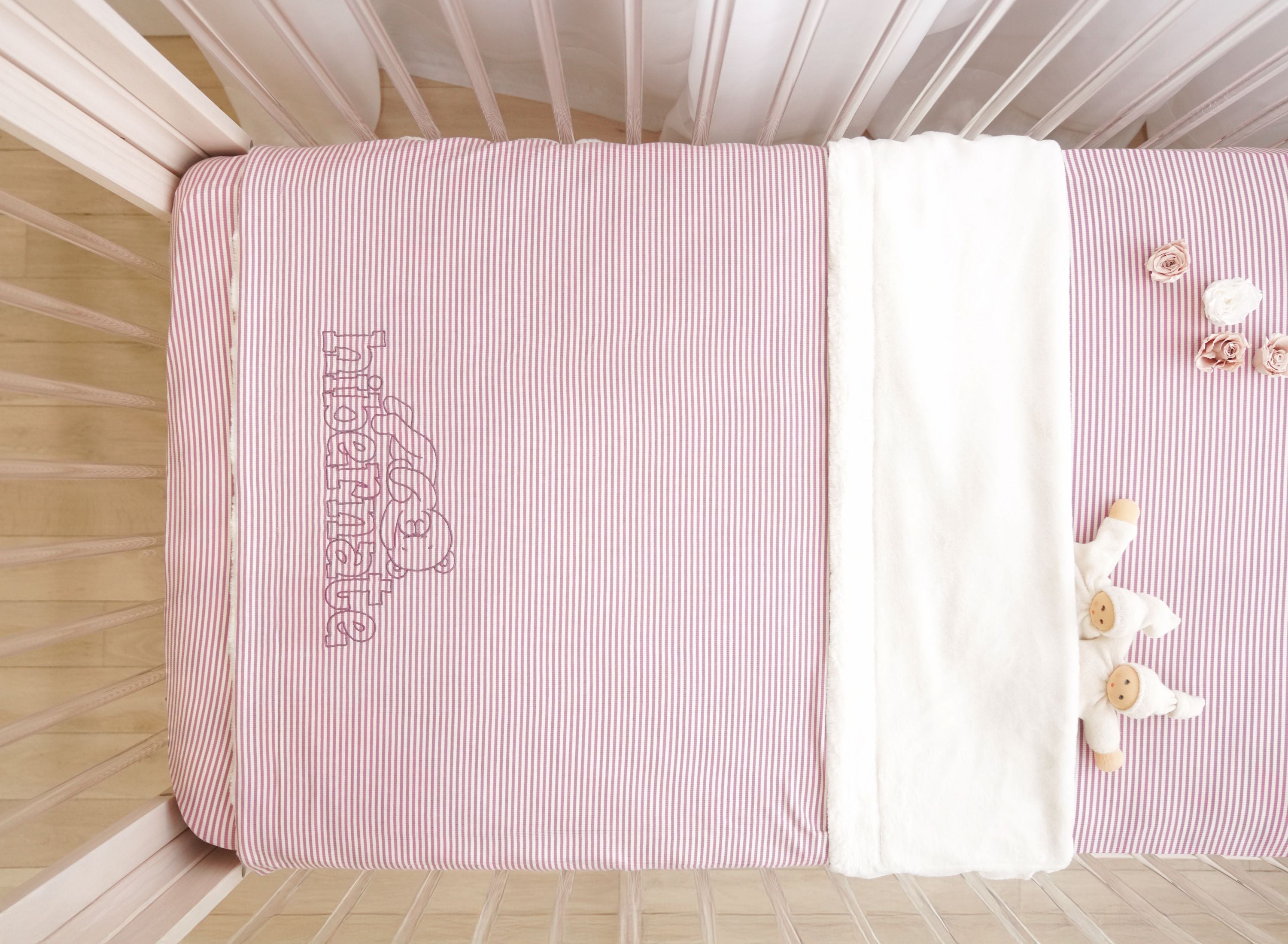 Hibernate 3 Piece Crib Linen Set (52"x 28")