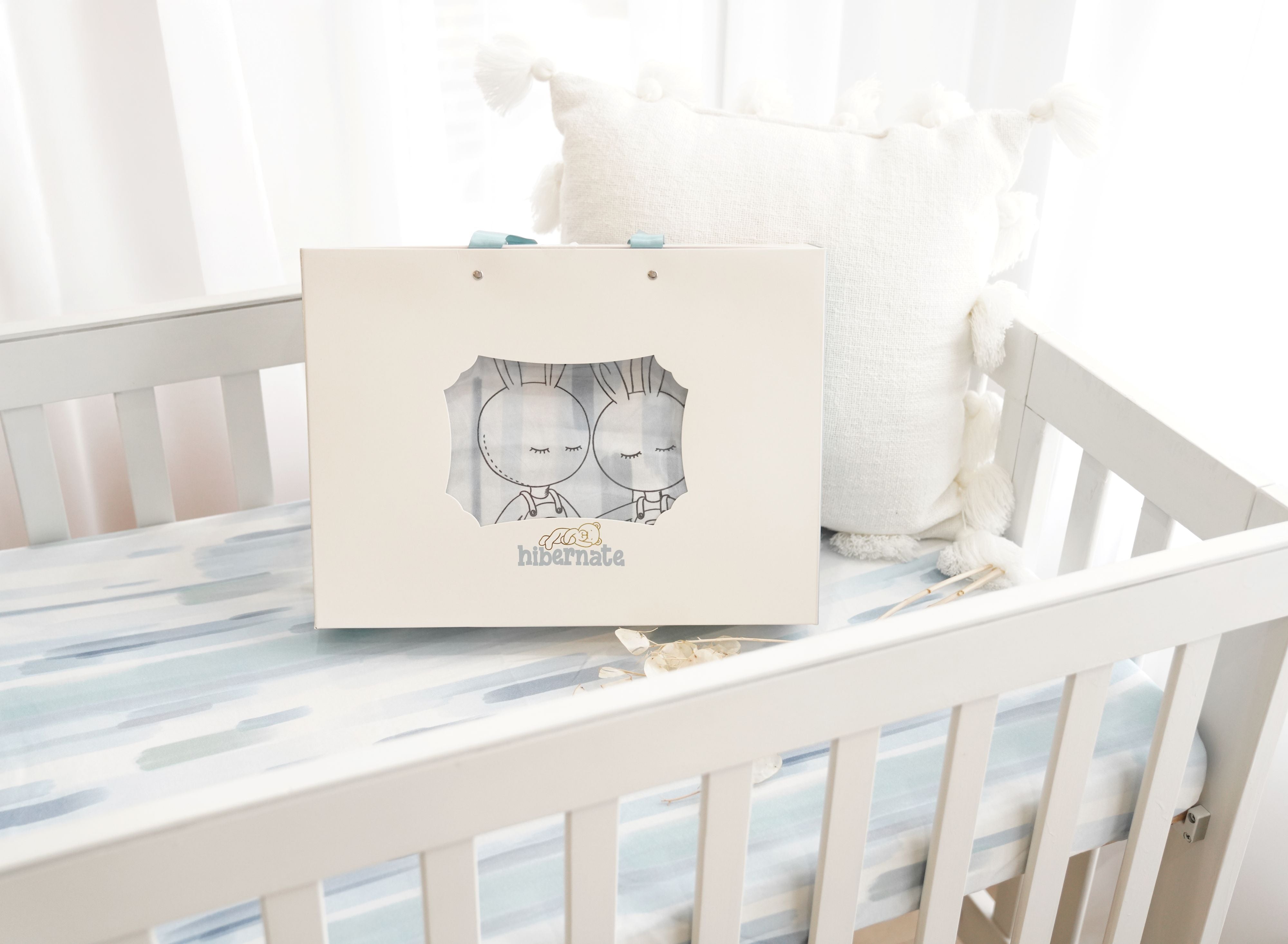 Hibernate 3 Piece Crib Linen Set (52"x 28")