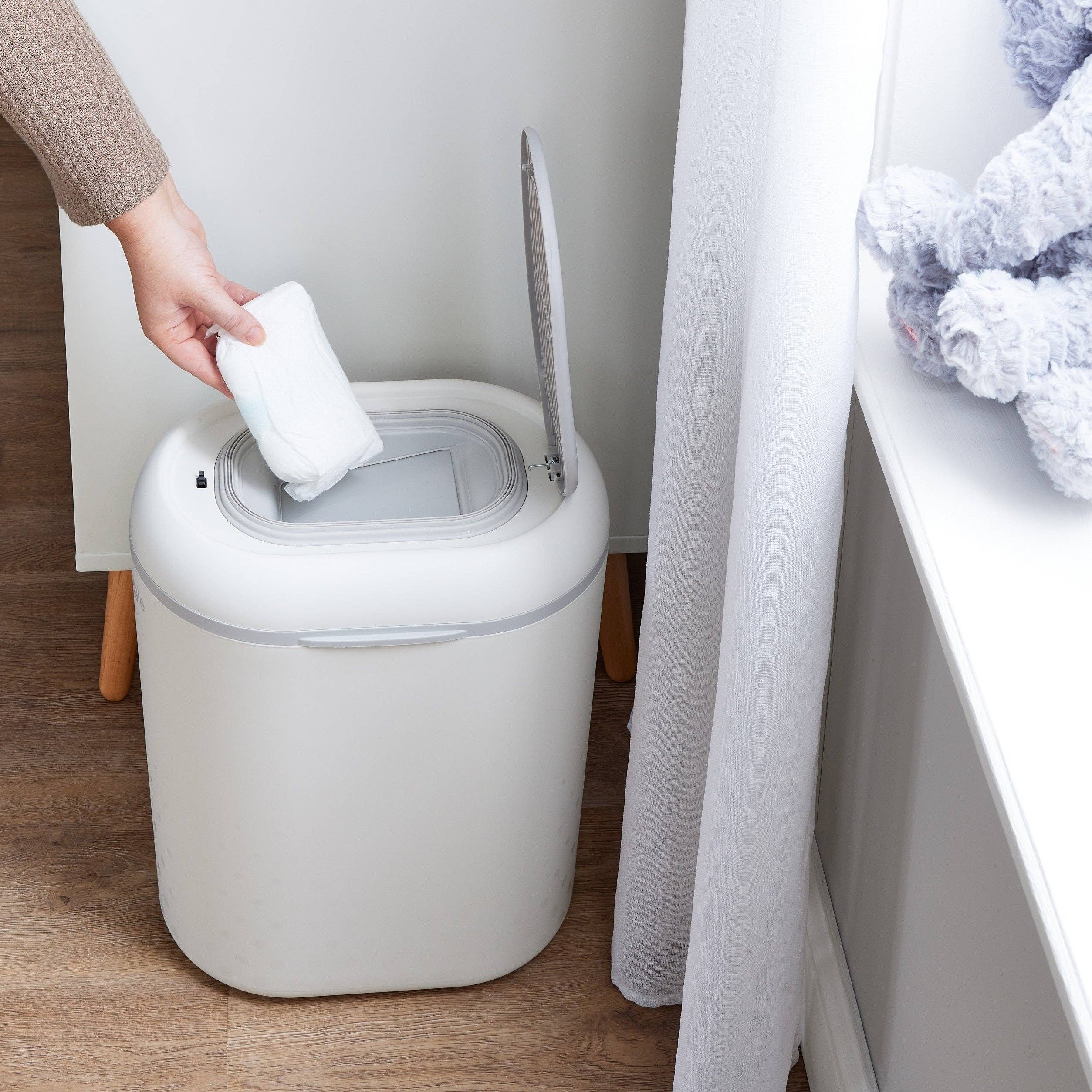 Shnuggle Eco-Touch Diaper Pail + 30 Better Bag Liners
