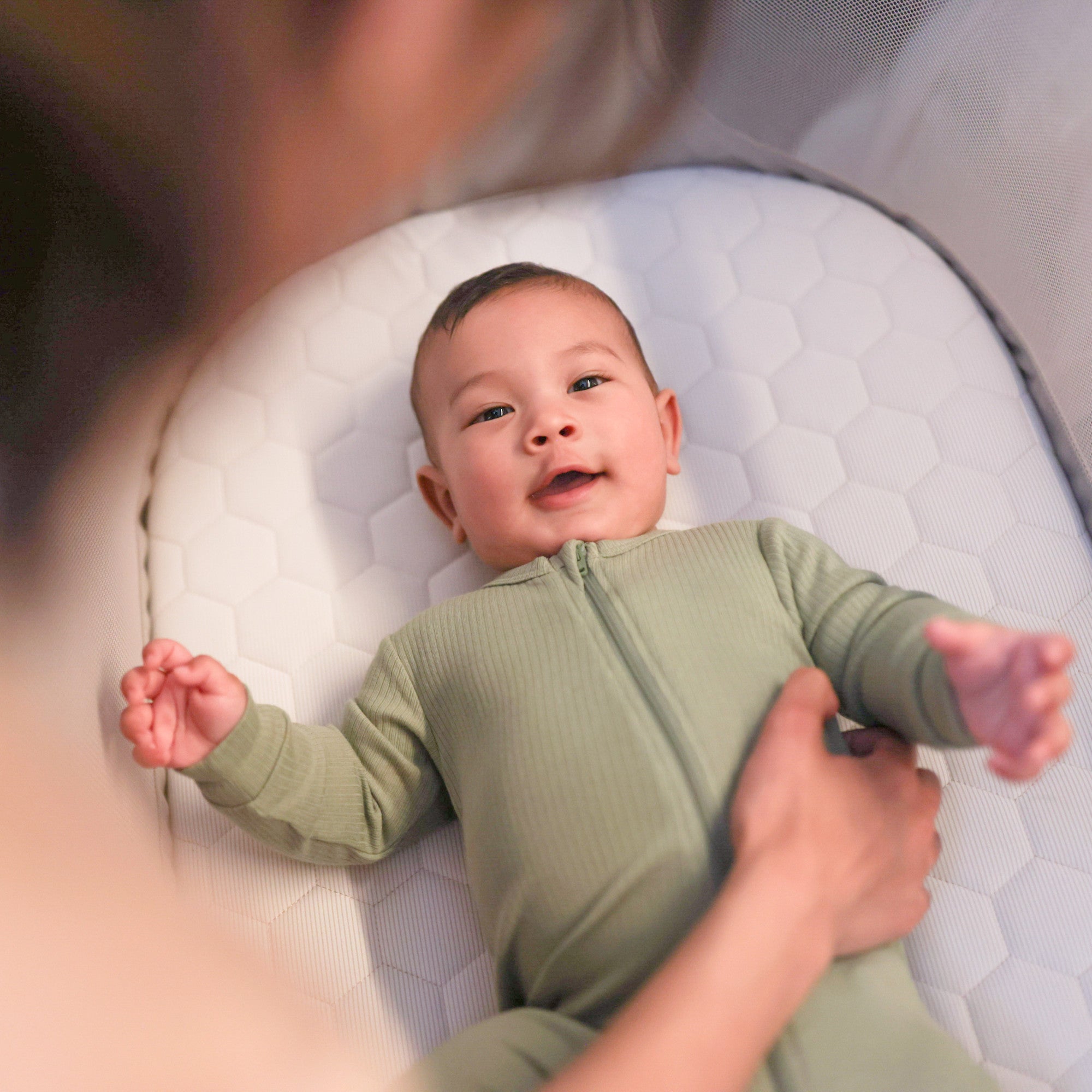 maxi cosi iora bassinet Maxi-Cosi Iora 2-in-1 Co-Sleeper