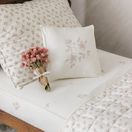 Peluche Toddler Blanket + Square Pillow