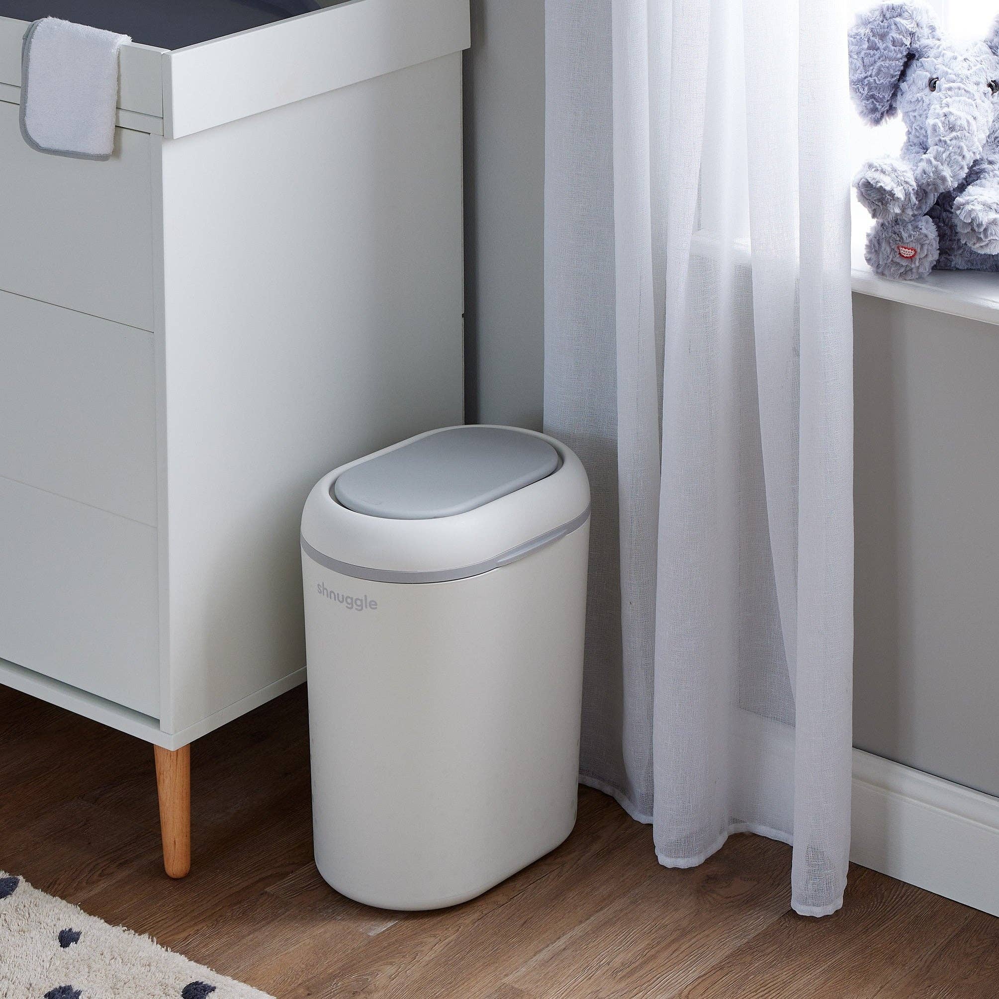 Shnuggle Eco-Touch Diaper Pail + 30 Better Bag Liners