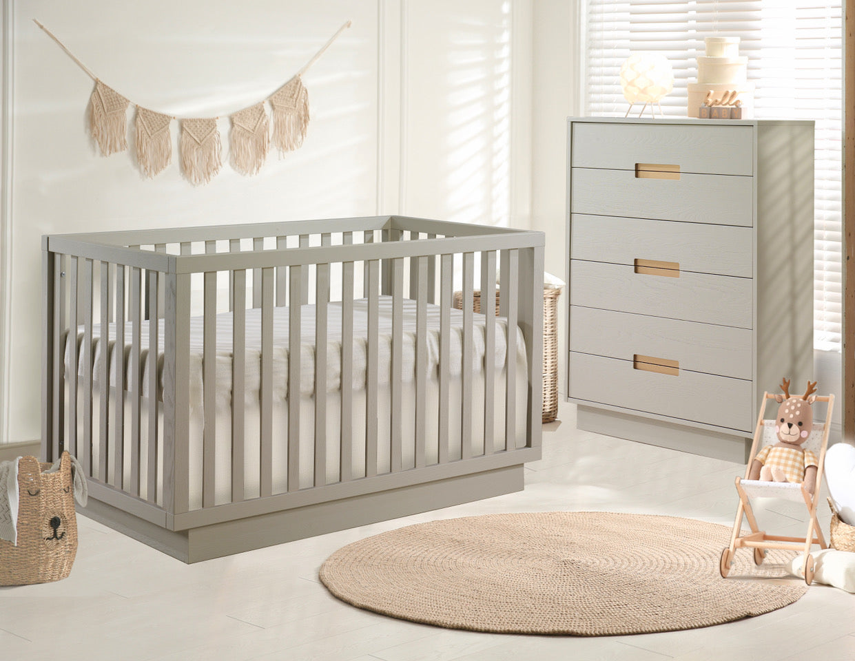 Natart Como Classic Convertible Crib