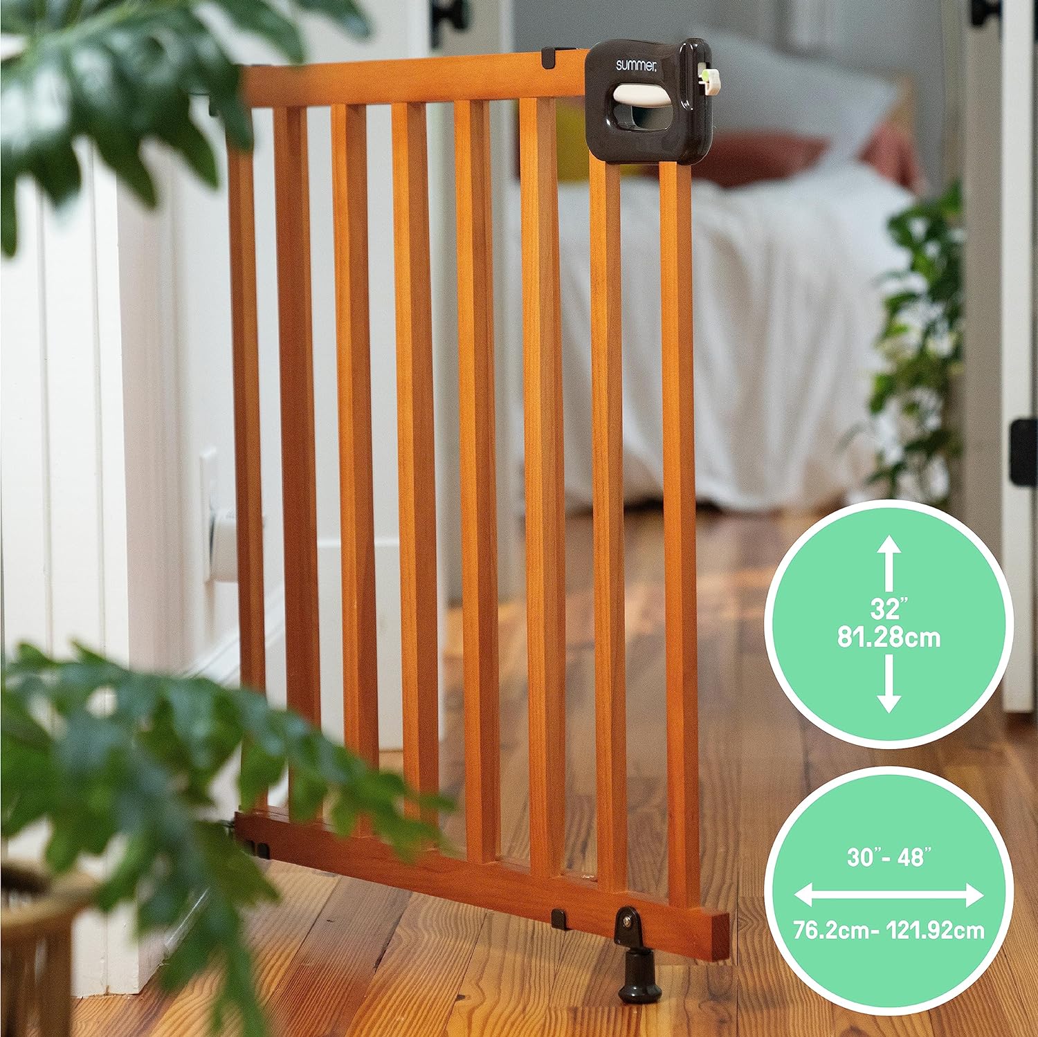 summer infant stylish and secure deluxe wood Summer Infant Deluxe Stairway Simple to Secure Wood Gate