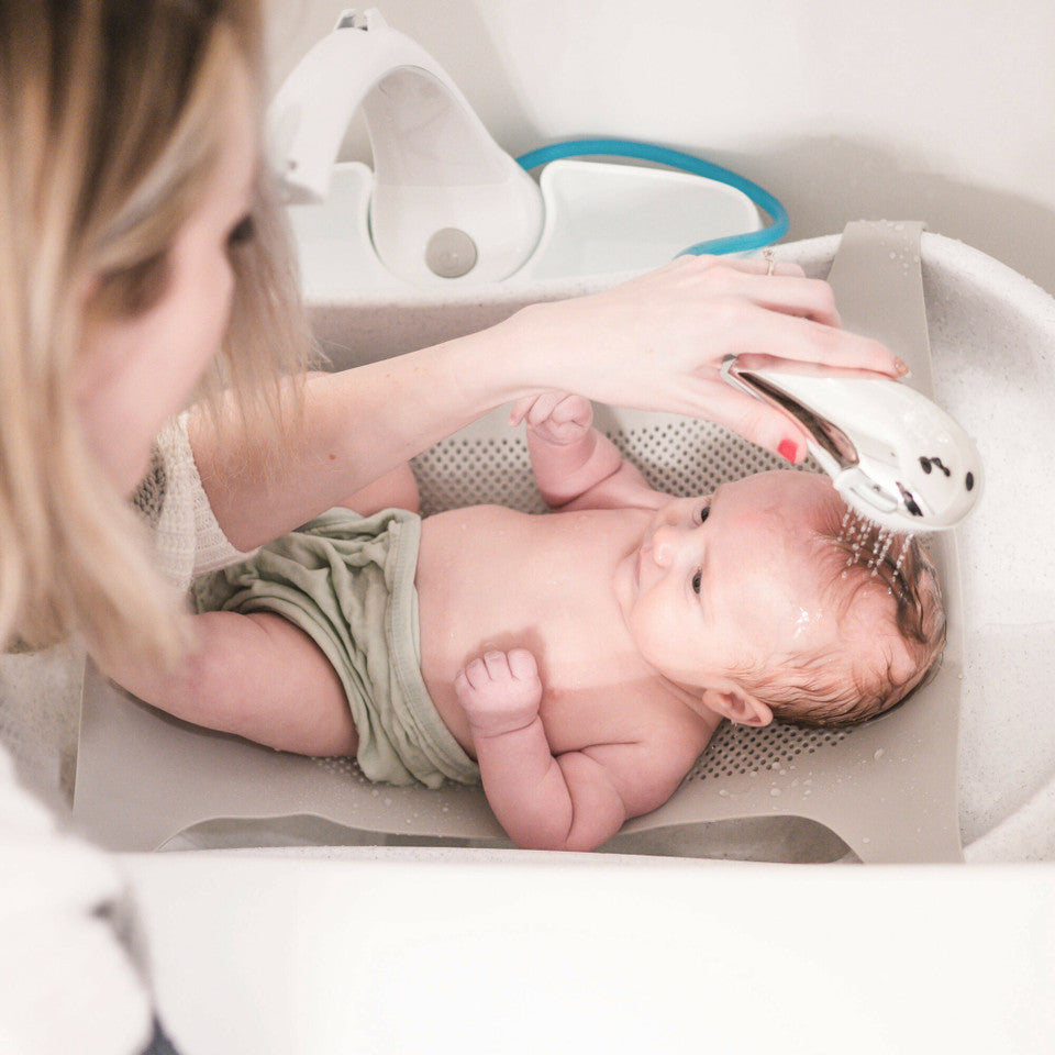 summer infant shower spa The First Years Rain Shower Baby Spa Tub with Soothing Spray Showerhead