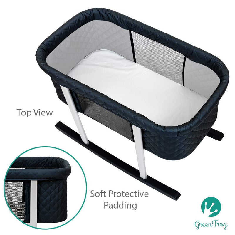 Bassinet that shop rocks itself