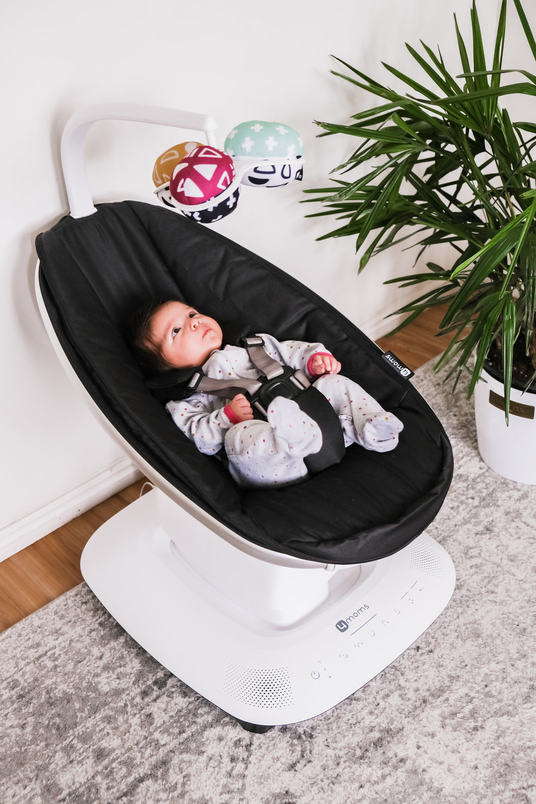4moms mamaRoo5 Multi-motion Baby Swing