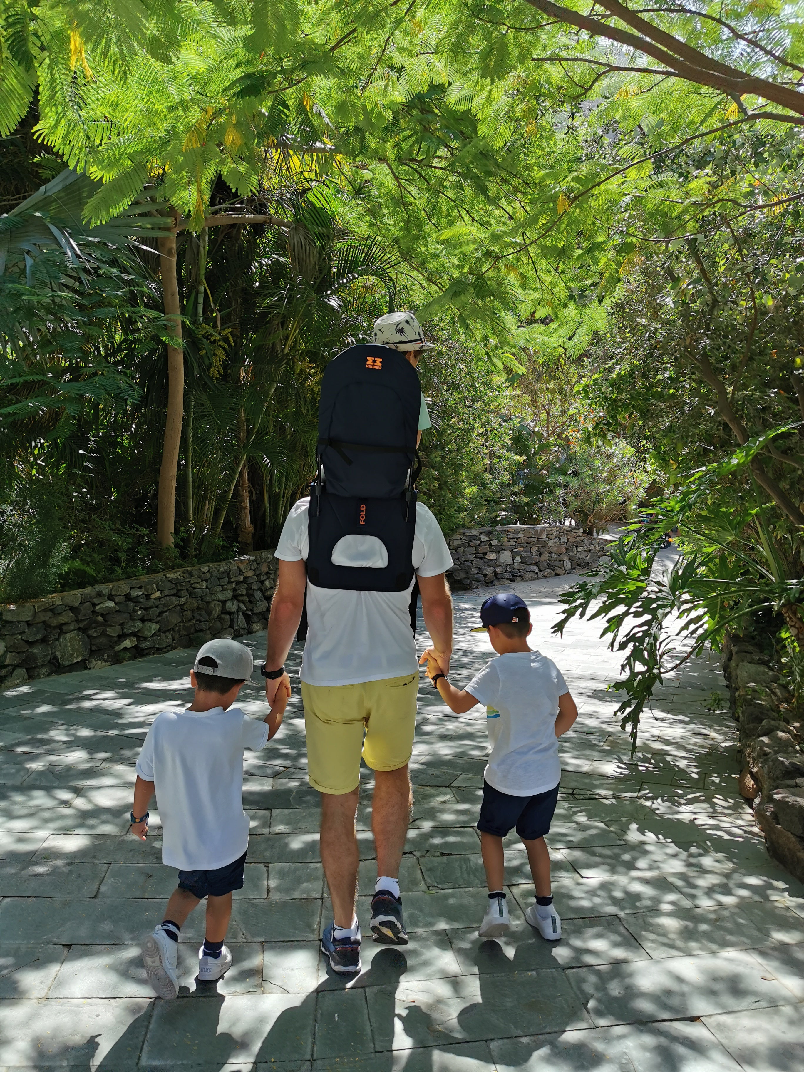Amazon.com: MiniMeis G4, Dark Grey - Lightweight Child