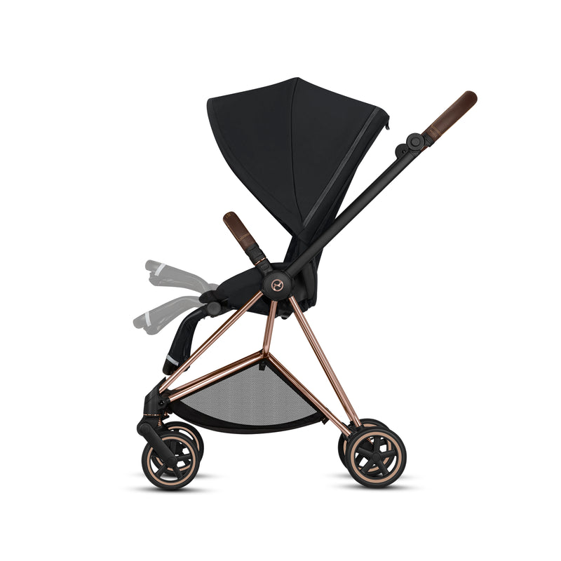 The Cybex Mios 2 stroller from Mega babies, has an adjustable leg rest.