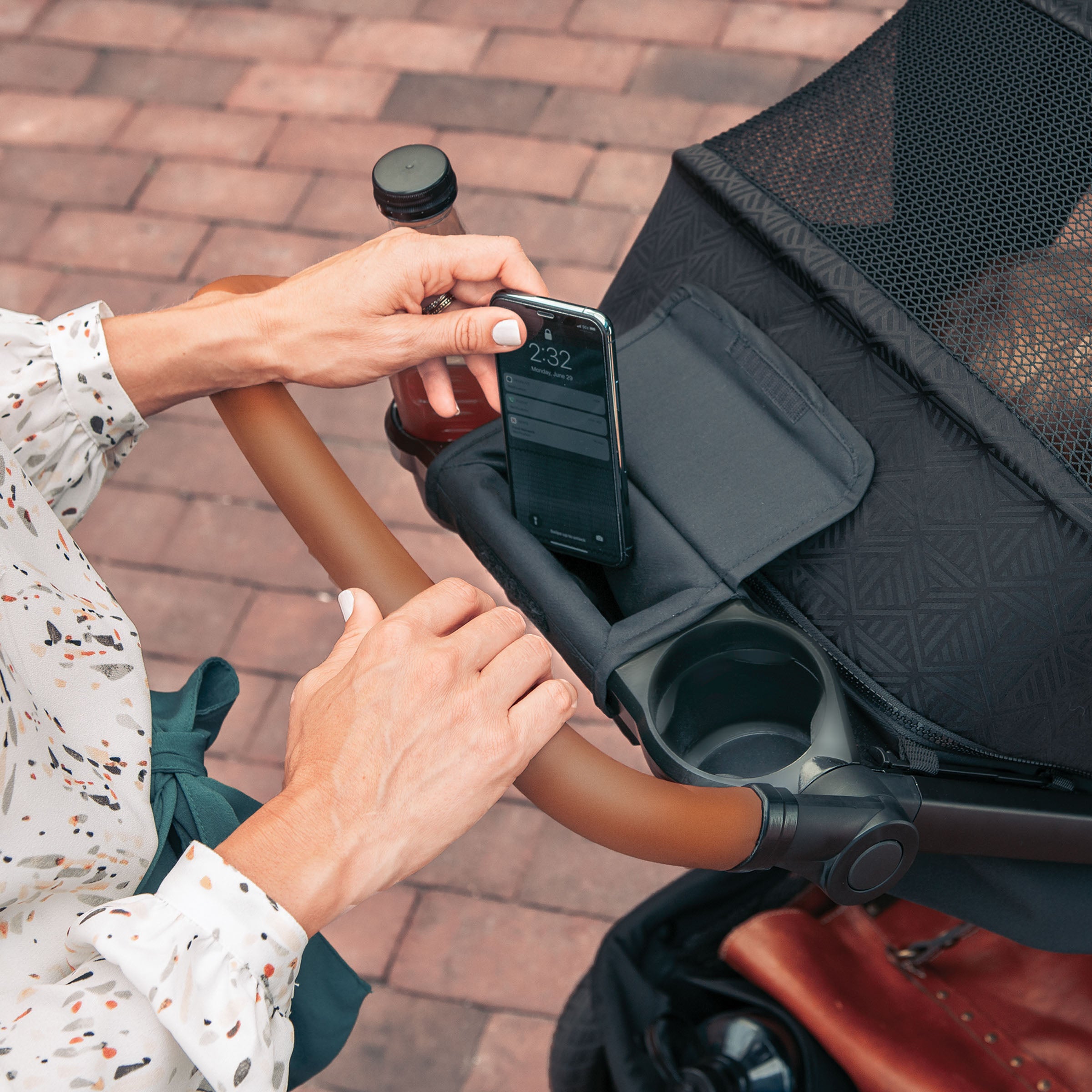 Chicco Bravo Primo Trio Travel System - Main Image