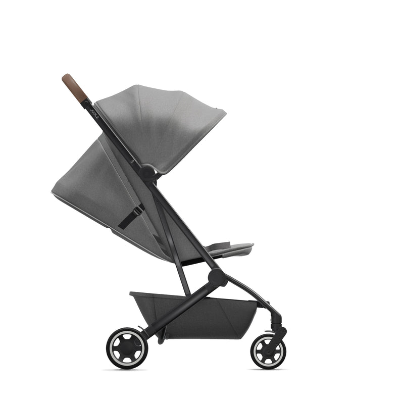 Mega babies' Joolz Aer stroller has a high back supporting tall children.