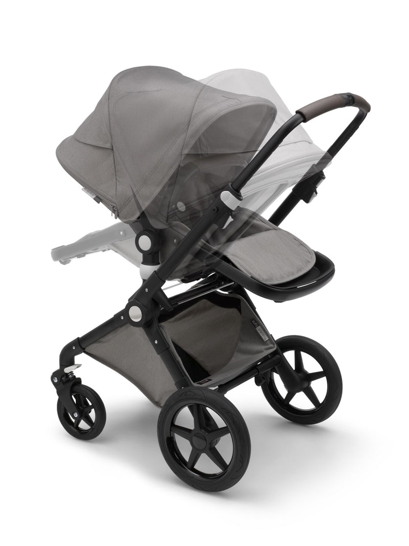 The Bugaboo Lynx stroller from Mega babies features a reversible seat.