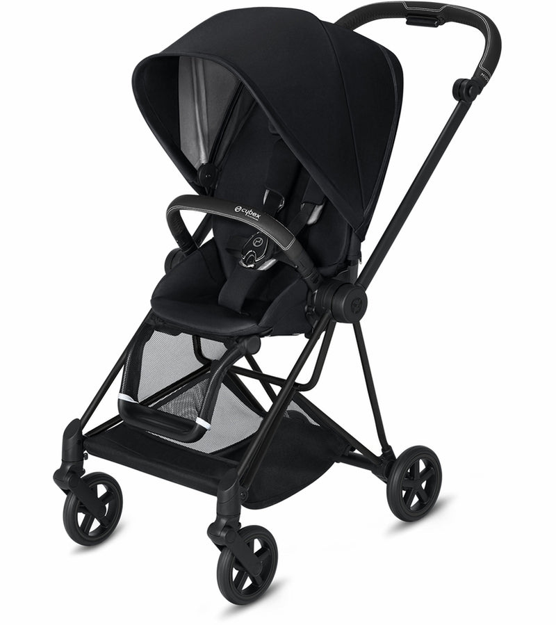 Its narrow design helps the Cybex Mios Stroller, featured by Mega babies, glide through streets easily. 