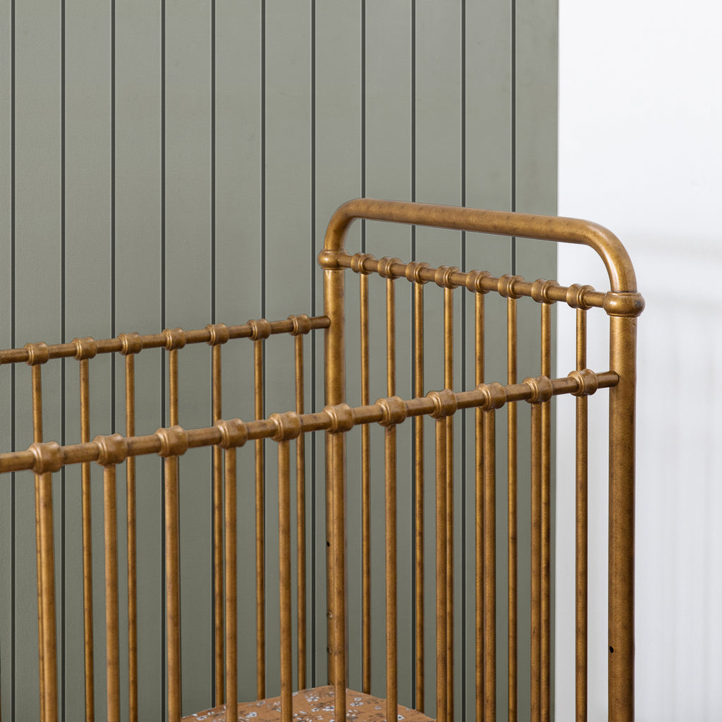Million Dollar Baby Abigail 3-in-1 Convertible Mini Crib